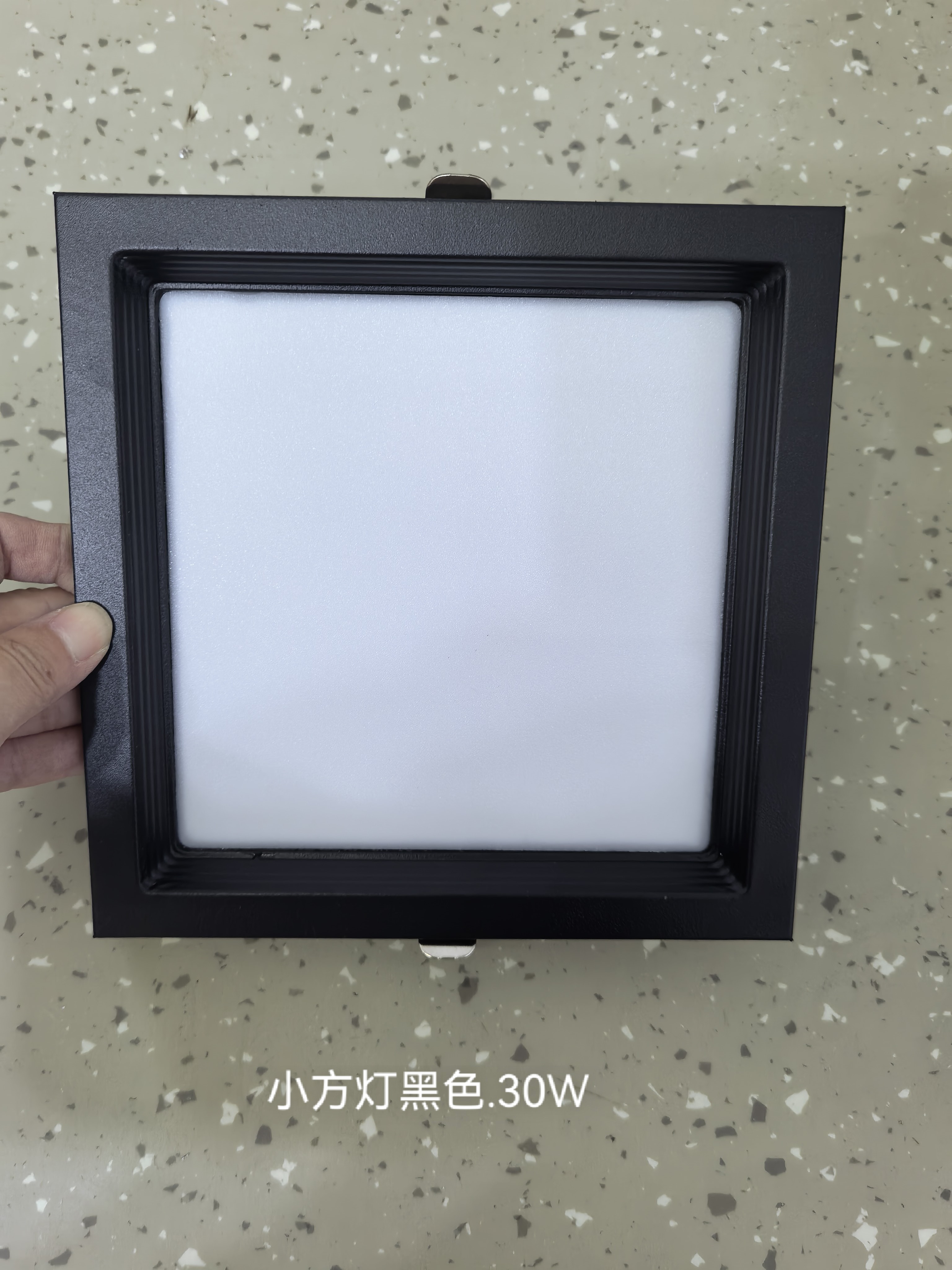 200.200小方灯黑色